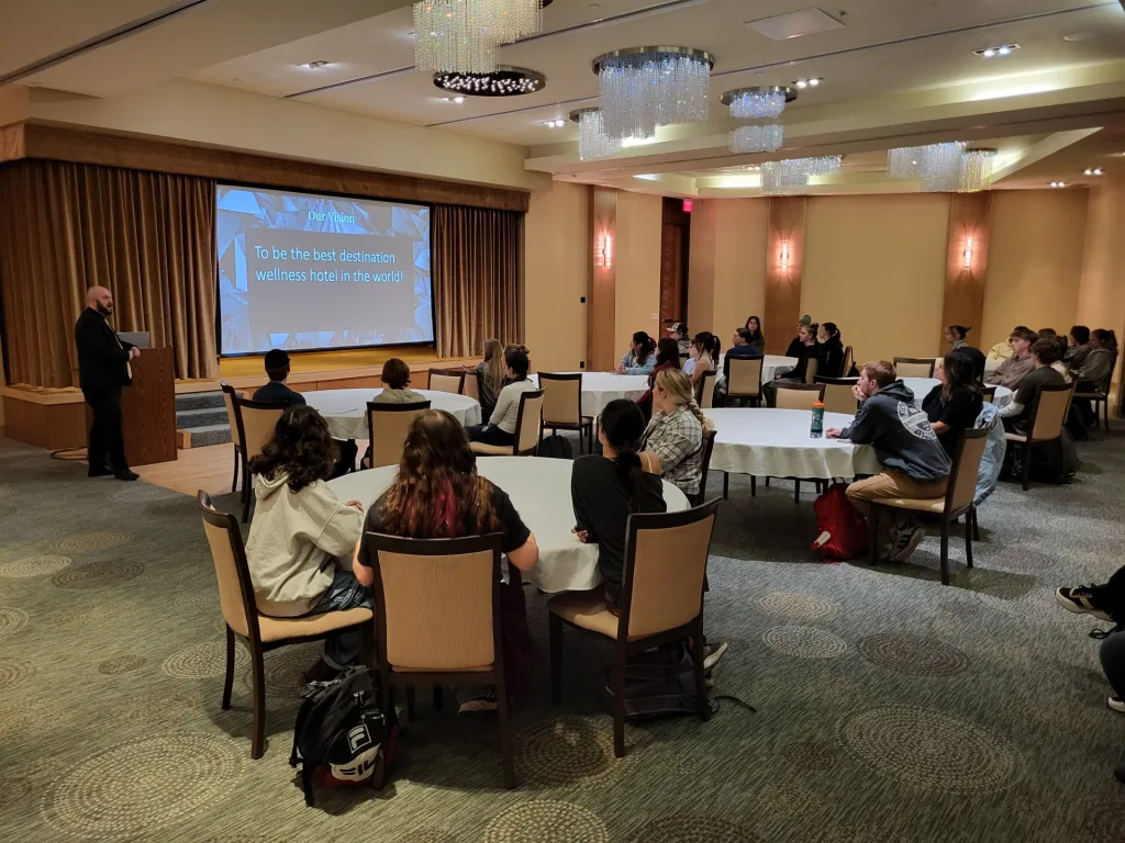 bo speaking to studentsa